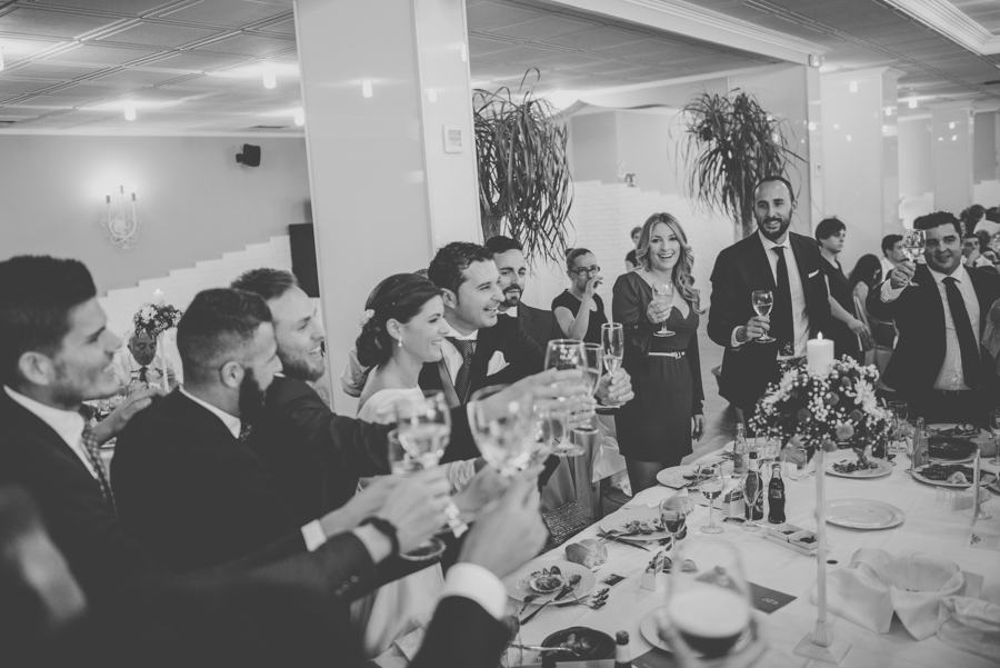 Fran Ménez. Fotógrafo de Bodas en Huescar. Iglesia Santa María La Mayor. Fotografías de Boda Yolanda y Jose 142