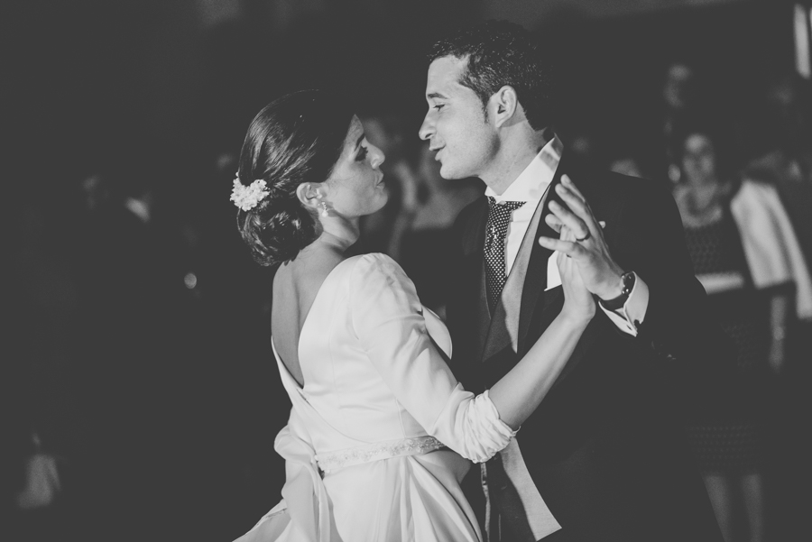 Fran Ménez. Fotógrafo de Bodas en Huescar. Iglesia Santa María La Mayor. Fotografías de Boda Yolanda y Jose 187