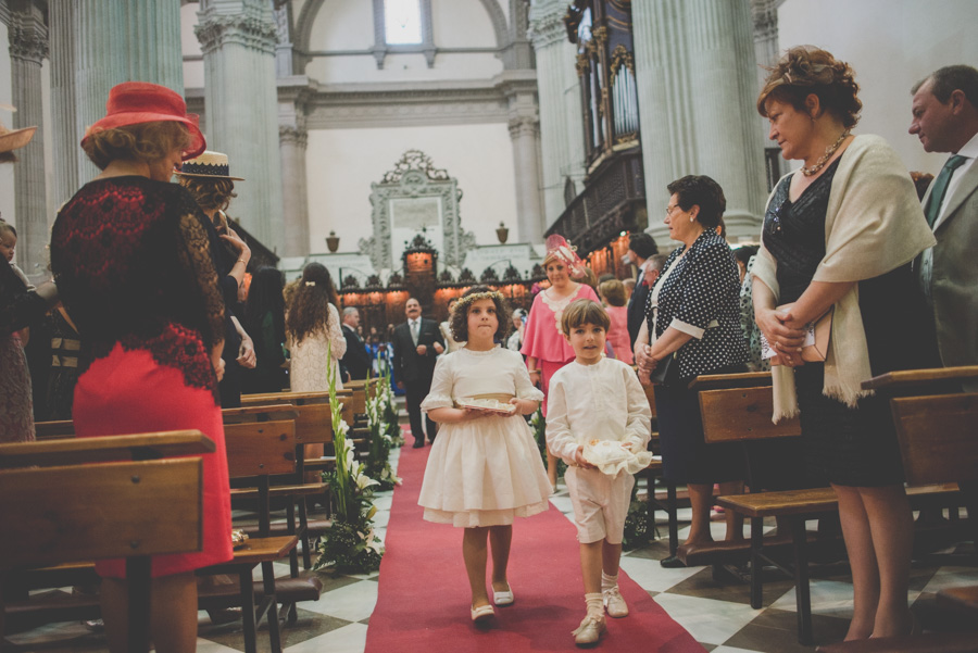 Fran Ménez. Fotógrafo de Bodas en Huescar. Iglesia Santa María La Mayor. Fotografías de Boda Yolanda y Jose 51