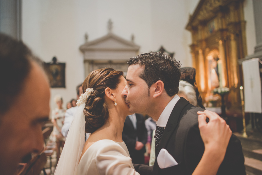 Fran Ménez. Fotógrafo de Bodas en Huescar. Iglesia Santa María La Mayor. Fotografías de Boda Yolanda y Jose 53