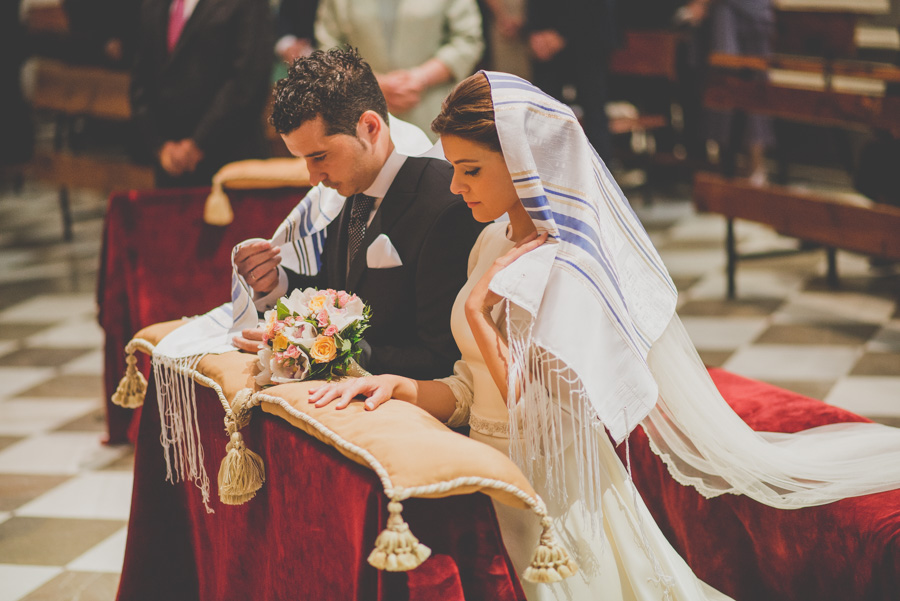 Fran Ménez. Fotógrafo de Bodas en Huescar. Iglesia Santa María La Mayor. Fotografías de Boda Yolanda y Jose 73