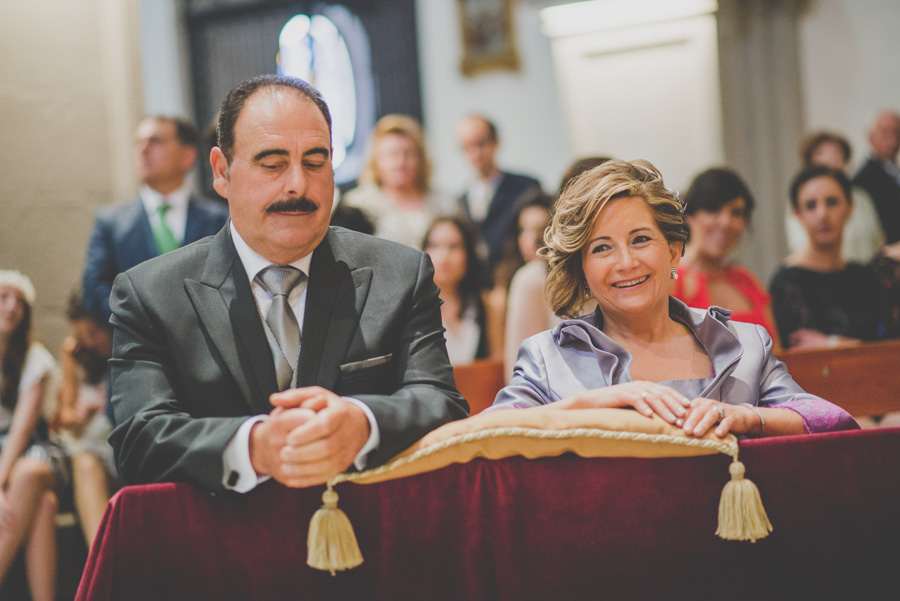Fran Ménez. Fotógrafo de Bodas en Huescar. Iglesia Santa María La Mayor. Fotografías de Boda Yolanda y Jose 78