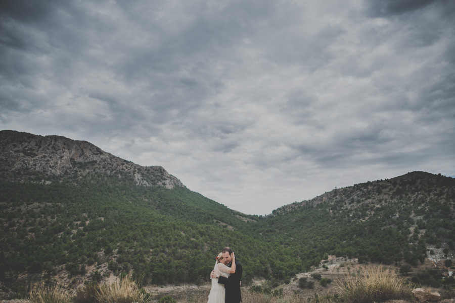 Isa y Justo. Boda en Santuario Virgen del Saliente. Velez Rubio, velez Blanco, Albox y Vera. Fotografo de Bodas 49