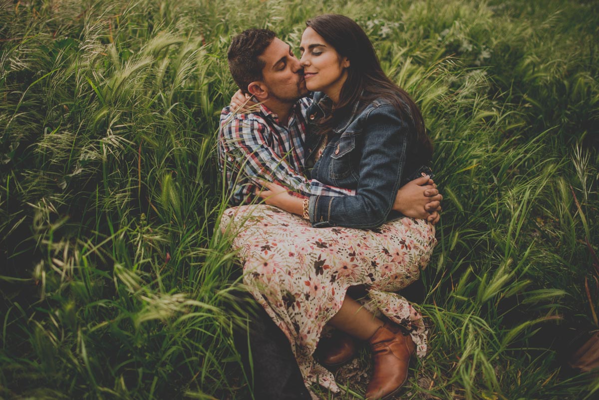 Pre Boda en Primavera. Marina y Angel. Fran Ménez Fotógrafo de Bodas en Granada. Reportajes Naturales