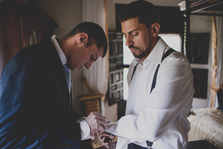 boda-en-iglesia-san-pedro-y-san-pablo-boda-en-el-carmen-de-los-chapiteles-angel-y-marina-13