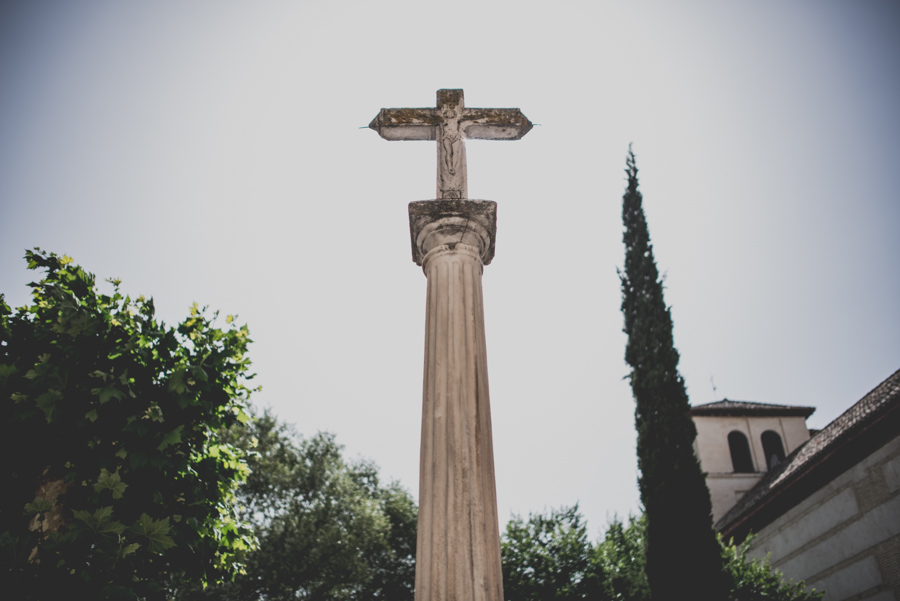 boda-en-iglesia-san-pedro-y-san-pablo-boda-en-el-carmen-de-los-chapiteles-angel-y-marina-19