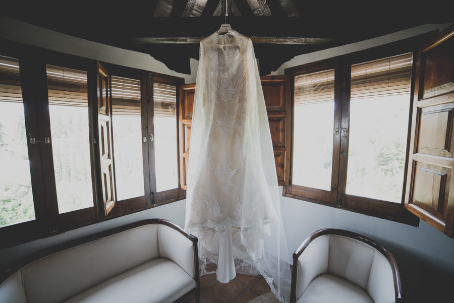 boda-en-iglesia-san-pedro-y-san-pablo-boda-en-el-carmen-de-los-chapiteles-angel-y-marina-2