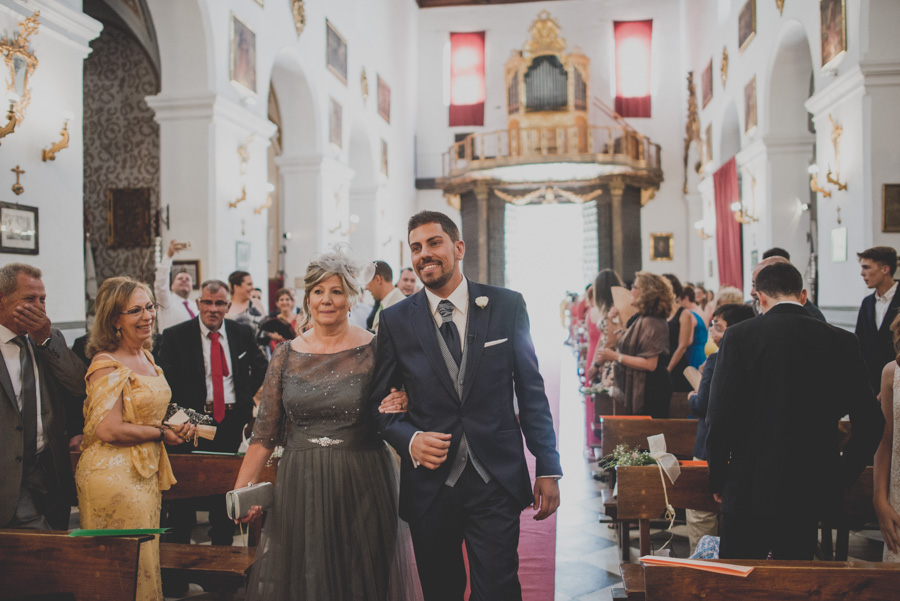 boda-en-iglesia-san-pedro-y-san-pablo-boda-en-el-carmen-de-los-chapiteles-angel-y-marina-20