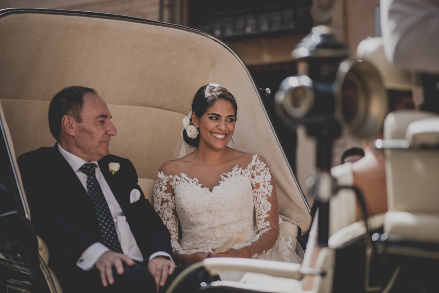 boda-en-iglesia-san-pedro-y-san-pablo-boda-en-el-carmen-de-los-chapiteles-angel-y-marina-22