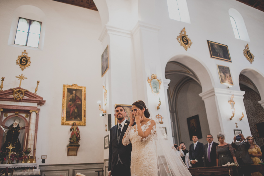 boda-en-iglesia-san-pedro-y-san-pablo-boda-en-el-carmen-de-los-chapiteles-angel-y-marina-27