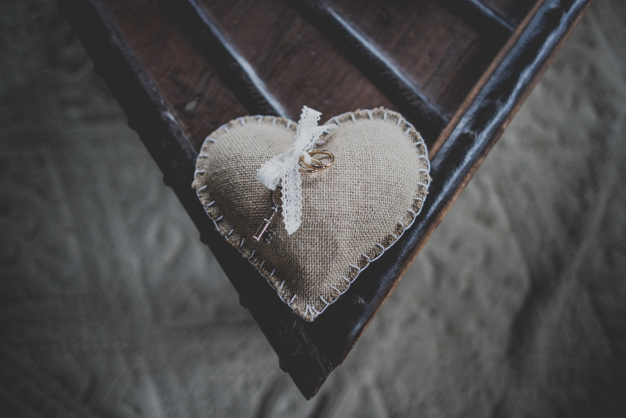 boda-en-iglesia-san-pedro-y-san-pablo-boda-en-el-carmen-de-los-chapiteles-angel-y-marina-3