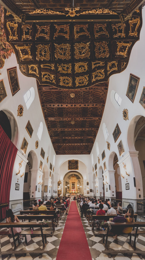 boda-en-iglesia-san-pedro-y-san-pablo-boda-en-el-carmen-de-los-chapiteles-angel-y-marina-30