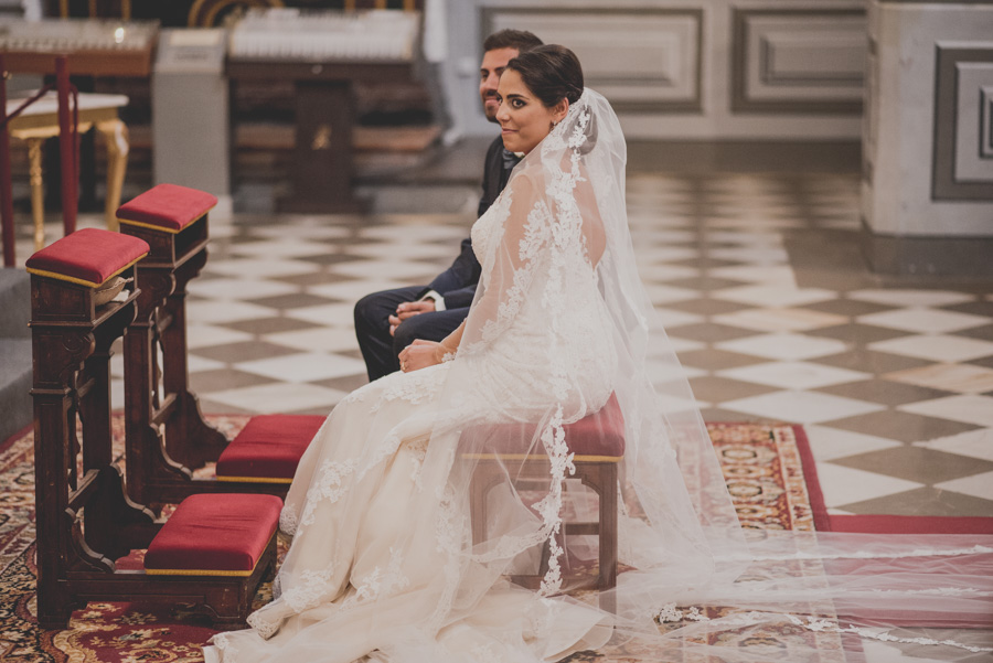 boda-en-iglesia-san-pedro-y-san-pablo-boda-en-el-carmen-de-los-chapiteles-angel-y-marina-36