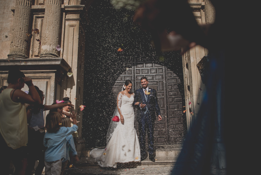 boda-en-iglesia-san-pedro-y-san-pablo-boda-en-el-carmen-de-los-chapiteles-angel-y-marina-37