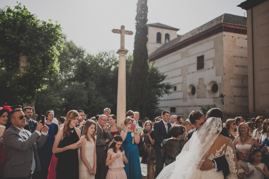 boda-en-iglesia-san-pedro-y-san-pablo-boda-en-el-carmen-de-los-chapiteles-angel-y-marina-47