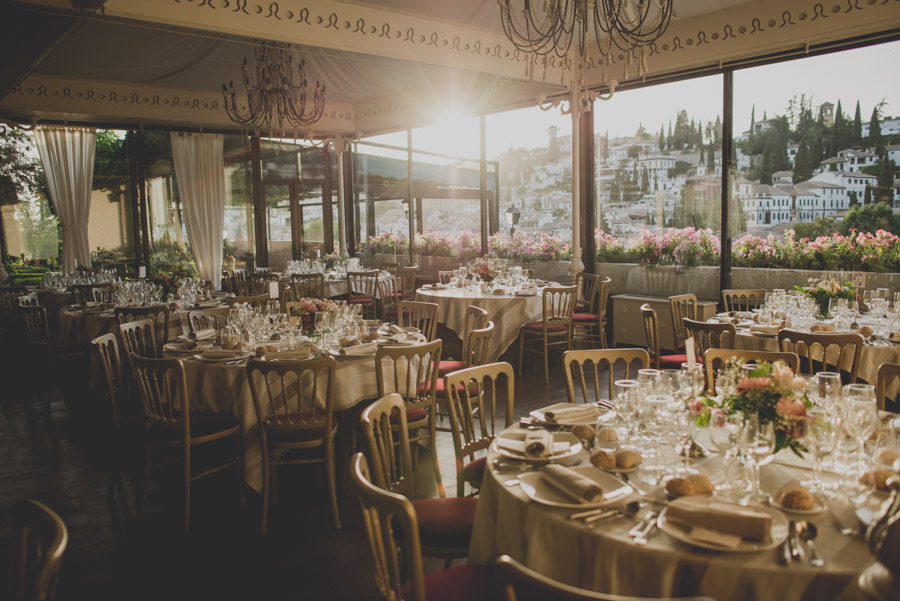 boda-en-iglesia-san-pedro-y-san-pablo-boda-en-el-carmen-de-los-chapiteles-angel-y-marina-68