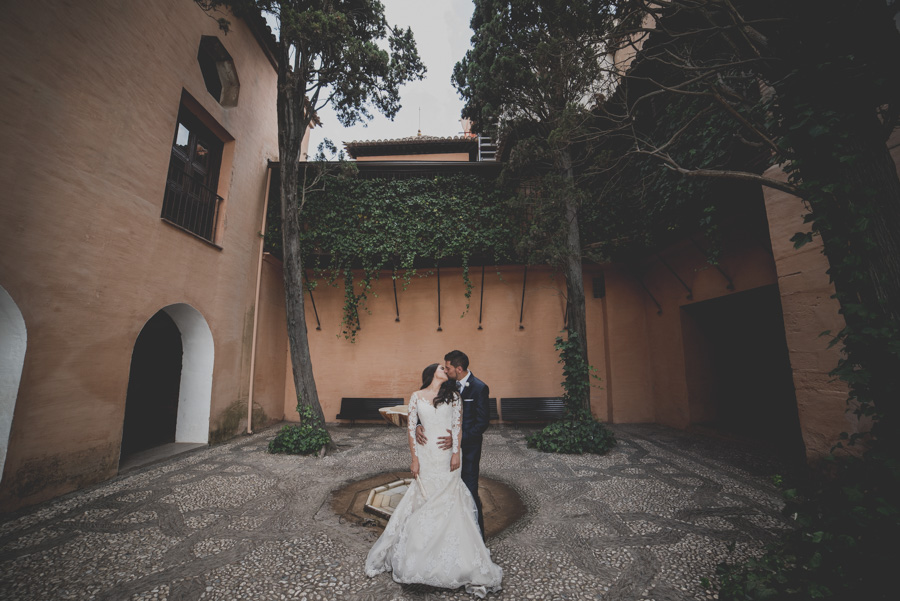 Sesión de post boda en la Alhambra de Granada. Reportaje post boda en Granada, por Fran Ménez Fotógrafo.
