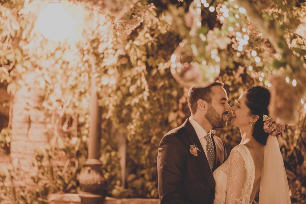 Fotografias de Boda en el Carmen de los Chapiteles. Fran Ménez Fotógrafo de Bodas en Granada. Boda de Lola y Jose