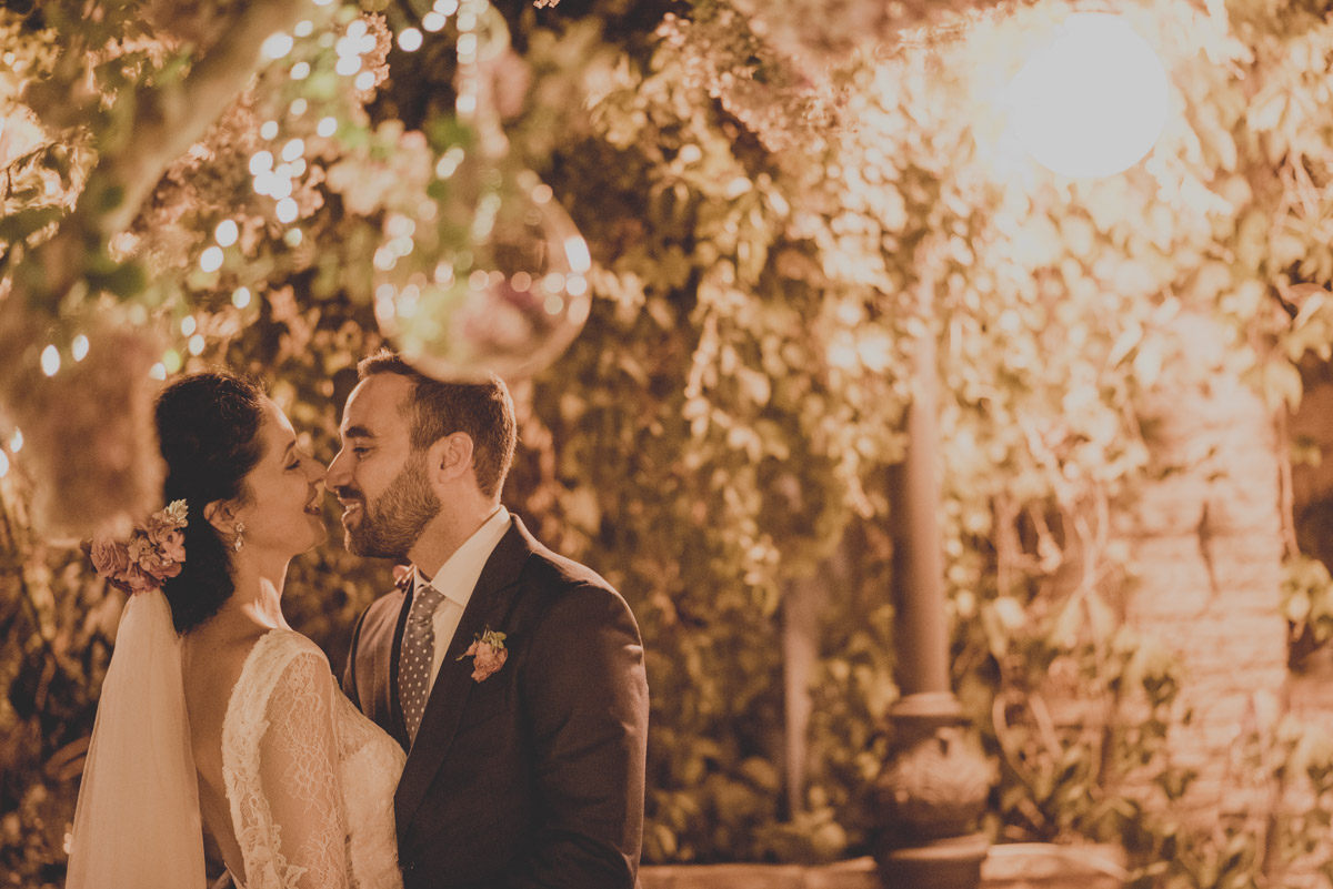 Fotografias de Boda en el Carmen de los Chapiteles. Fran Ménez Fotógrafo de Bodas en Granada. Boda de Lola y Jose
