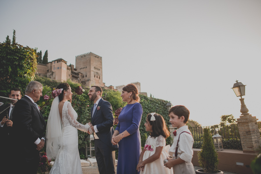 Fotografias de Boda en el Carmen de los Chapiteles. Fran Ménez Fotógrafo de Bodas en Granada. Boda de Lola y Jose