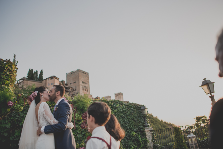 Fotografias de Boda en el Carmen de los Chapiteles. Fran Ménez Fotógrafo de Bodas en Granada. Boda de Lola y Jose