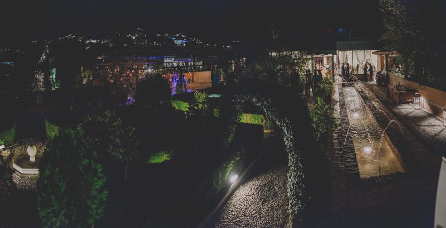 Fotografias de Boda en el Carmen de los Chapiteles. Fran Ménez Fotógrafo de Bodas en Granada. Boda de Lola y Jose