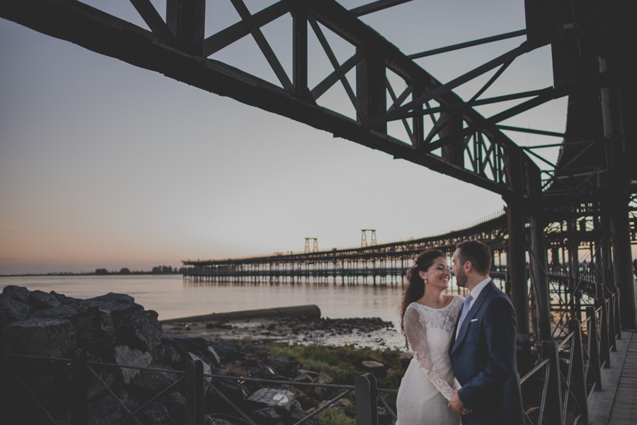 Post Boda en el Muelle del Tinto, Huelva. Fran Ménez fotógrafo de Bodas en Huelva