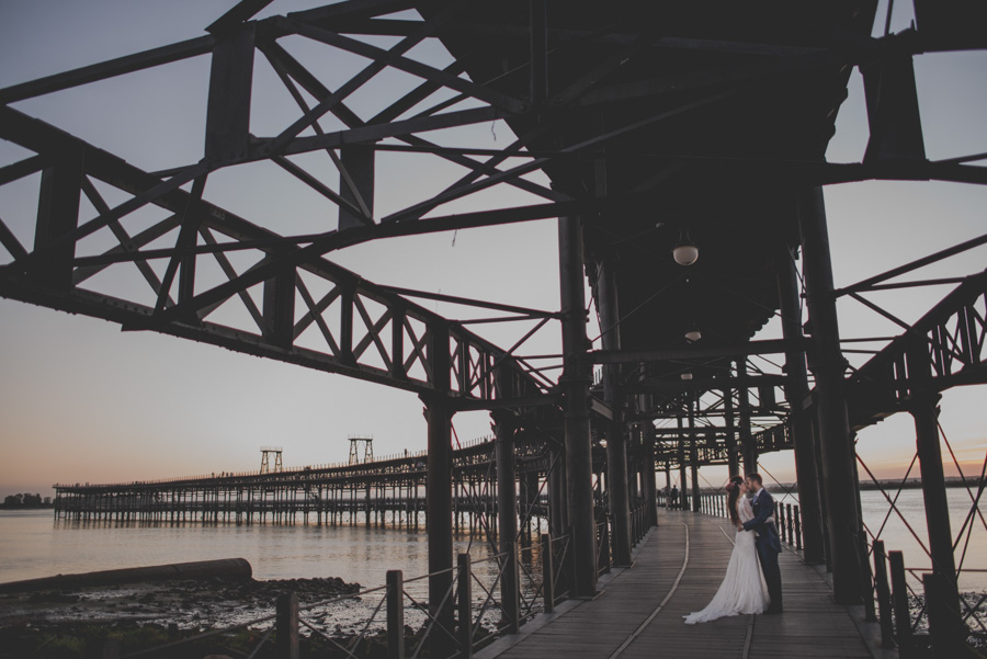 Post Boda en el Muelle del Tinto, Huelva. Fran Ménez fotógrafo de Bodas en Huelva