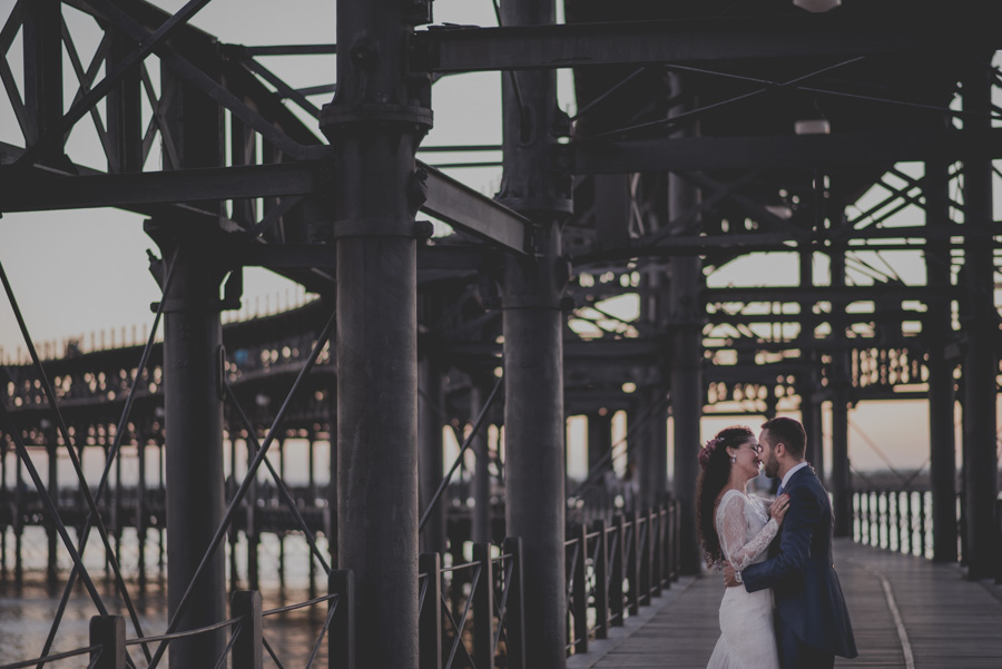 Post Boda en el Muelle del Tinto, Huelva. Fran Ménez fotógrafo de Bodas en Huelva