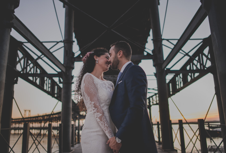 Post Boda en el Muelle del Tinto, Huelva. Fran Ménez fotógrafo de Bodas en Huelva