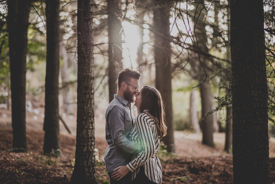 Pre Boda en la Alfaguara. Fran Ménez Fotógrafo de bodas en Granada. Fotografía Natural y diferente