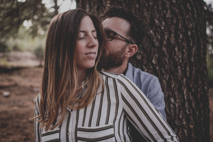 Pre Boda en la Alfaguara. Fran Ménez Fotógrafo de bodas en Granada. Fotografía Natural y diferente