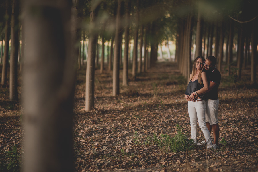 Pre-Boda-en-Granada-Reportaje-de-pareja-en-el-paseo-de-los-tristes-Fran-Ménez-Fotógrafo-de-Bodas-18