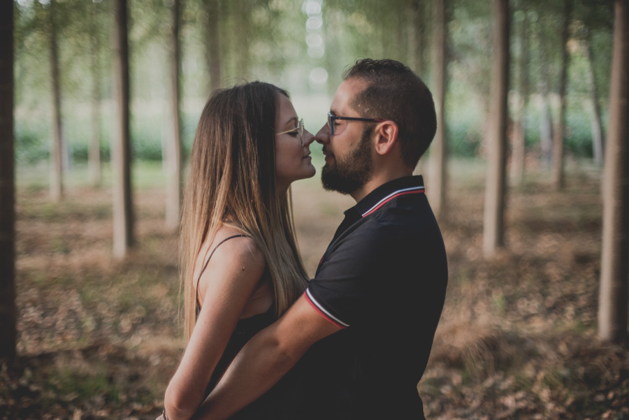Pre-Boda-en-Granada-Reportaje-de-pareja-en-el-paseo-de-los-tristes-Fran-Ménez-Fotógrafo-de-Bodas-24