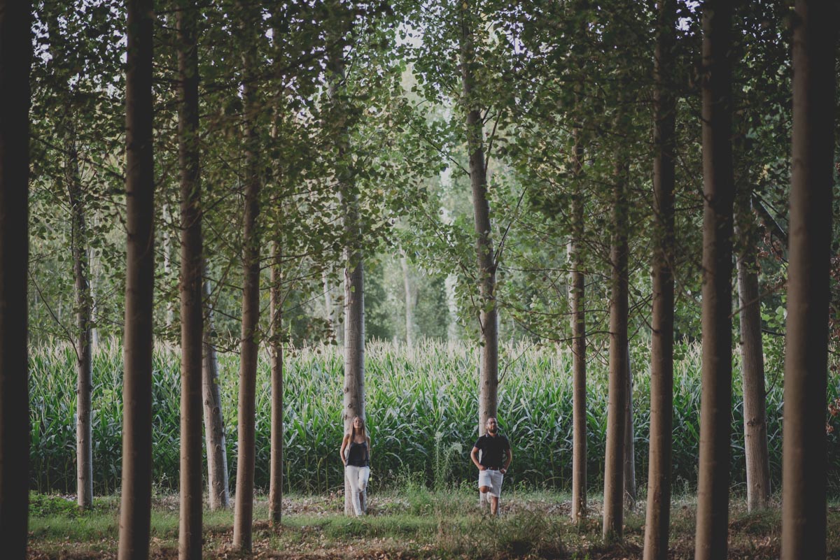 Pre-Boda-en-Granada-Reportaje-de-pareja-en-el-paseo-de-los-tristes-Fran-Ménez-Fotógrafo-de-Bodas-25
