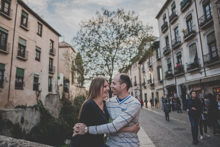 Pre Boda en el Albaicin y Granada. Irene y Peter. Fran Ménez Fotógrafo en Granada 29