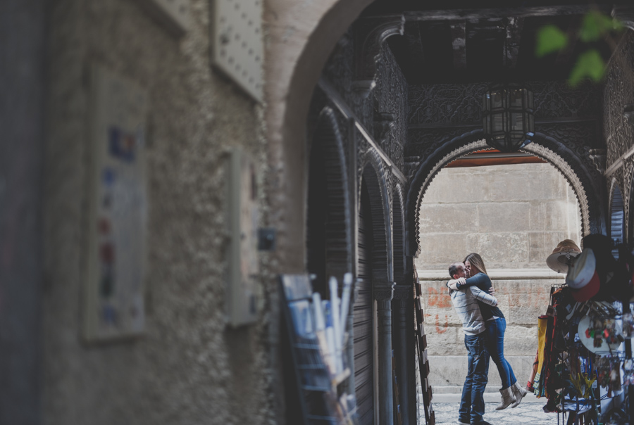 Pre Boda en el Albaicin y Granada. Irene y Peter. Fran Ménez Fotógrafo en Granada 6