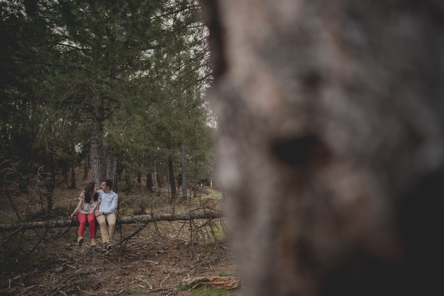 David e Inma. Pre Boda en Primavera en la Sierra de Huetor Santillan. Fran Ménez Fotógrafos de Boda en Granada. 16