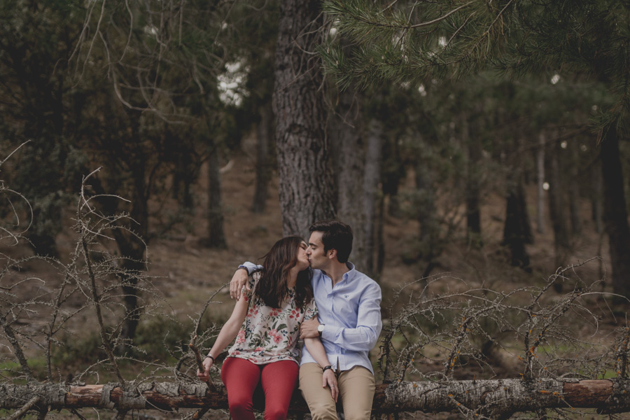 David e Inma. Pre Boda en Primavera en la Sierra de Huetor Santillan. Fran Ménez Fotógrafos de Boda en Granada. 17