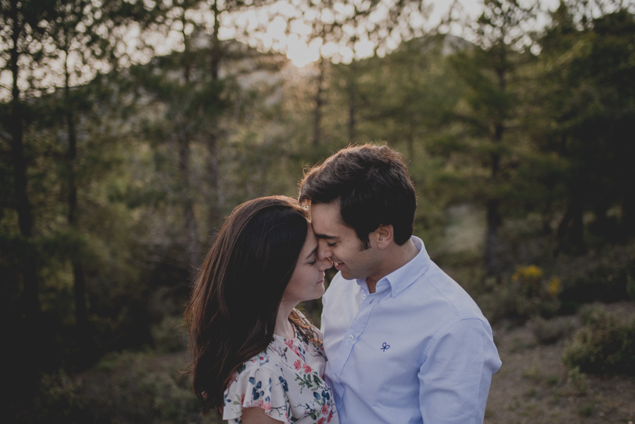 David e Inma. Pre Boda en Primavera en la Sierra de Huetor Santillan. Fran Ménez Fotógrafos de Boda en Granada. 24