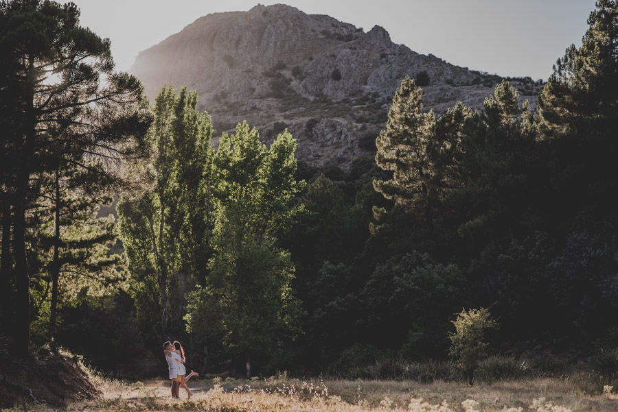 Alicia y Juan. Pre Boda en el Bosque de Huetor Santillan. Fran Ménez Fotografos de Boda 13