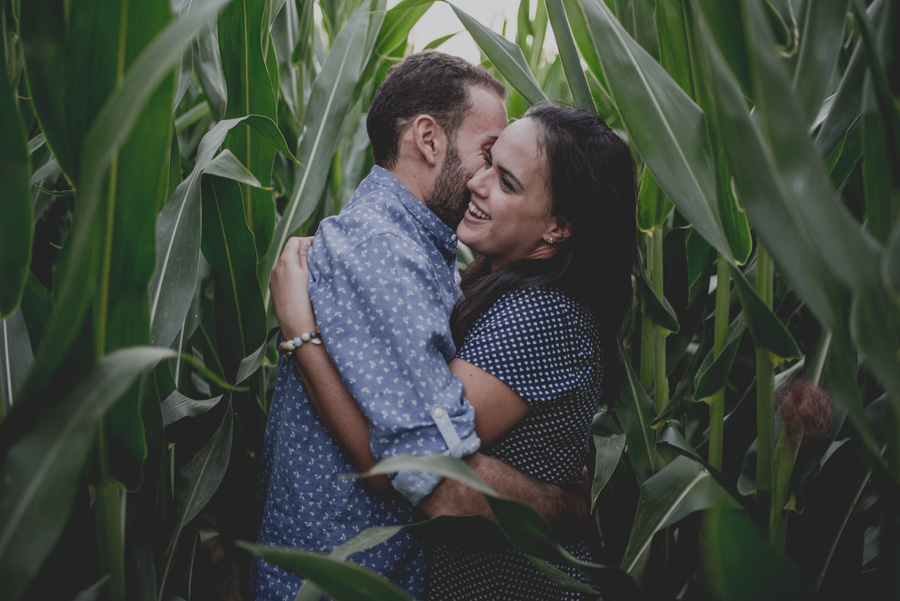 Reportaje de Pareja en el entorno de la Vega de Granada. Carla y Pedro. Fran Ménez Fotógrafo en Granada 25