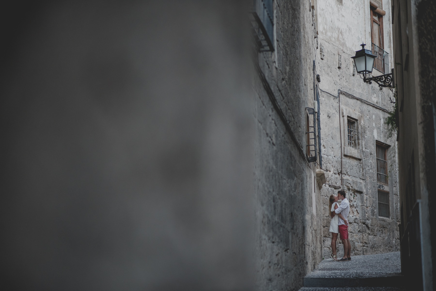 Kamila y Geminidas. Photoshoot in Granada. Couple session in Granada. Fran Ménez Photographer in Granada 12