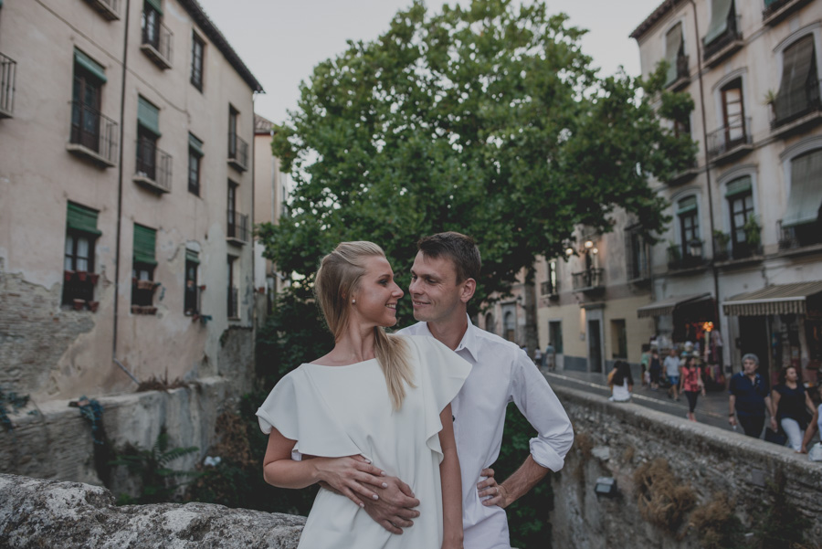 Kamila y Geminidas. Photoshoot in Granada. Couple session in Granada. Fran Ménez Photographer in Granada 13