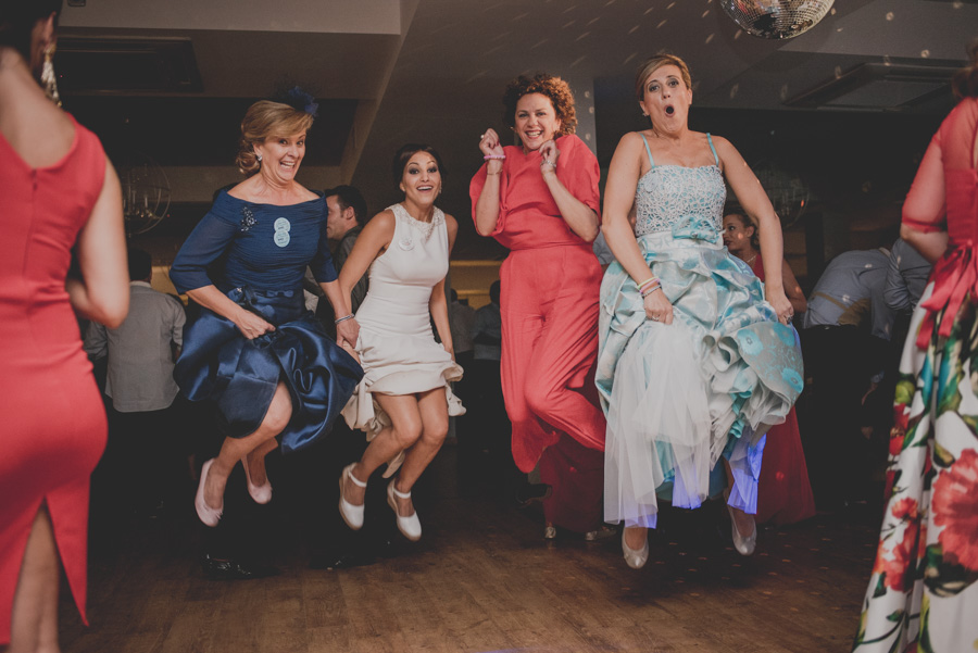 Eva y Eloy. Fotografias de Boda en los Jardines de Siddharta, Huetor Vega, Granada. Fran Ménez Fotógrafo de Bodas. 132