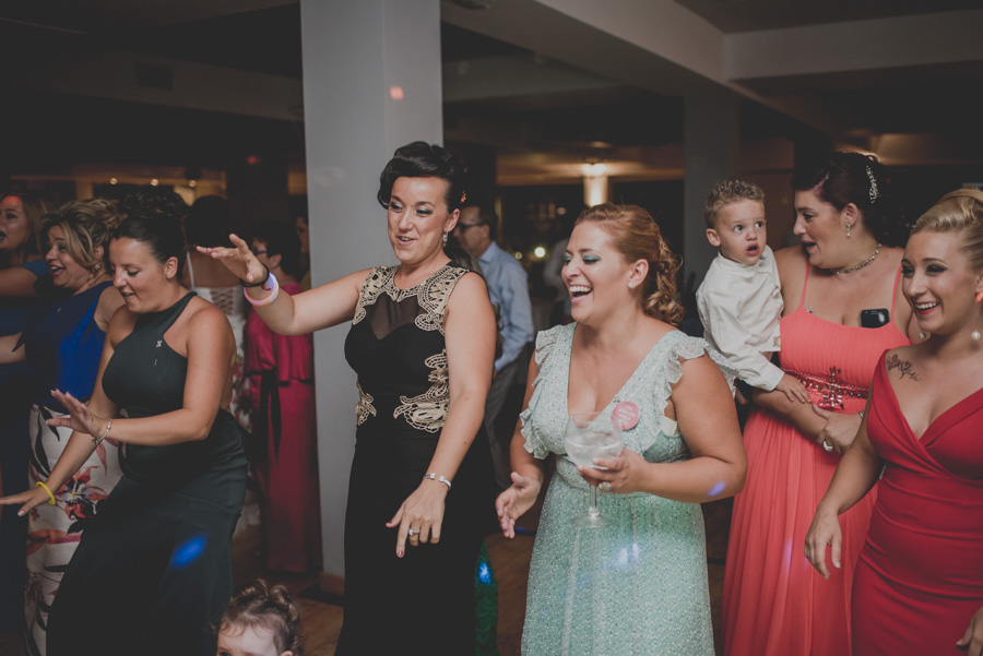 Eva y Eloy. Fotografias de Boda en los Jardines de Siddharta, Huetor Vega, Granada. Fran Ménez Fotógrafo de Bodas. 139