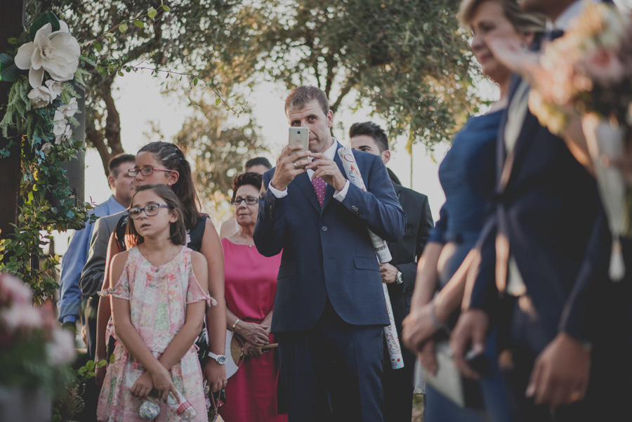 Eva y Eloy. Fotografias de Boda en los Jardines de Siddharta, Huetor Vega, Granada. Fran Ménez Fotógrafo de Bodas. 54