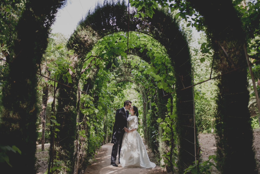 Post Boda en los alrededores de la Alhambra. Fran Menez Fotógrafos de Boda en Granada. 1