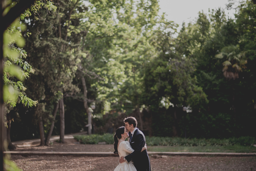 Post Boda en los alrededores de la Alhambra. Fran Menez Fotógrafos de Boda en Granada. 10