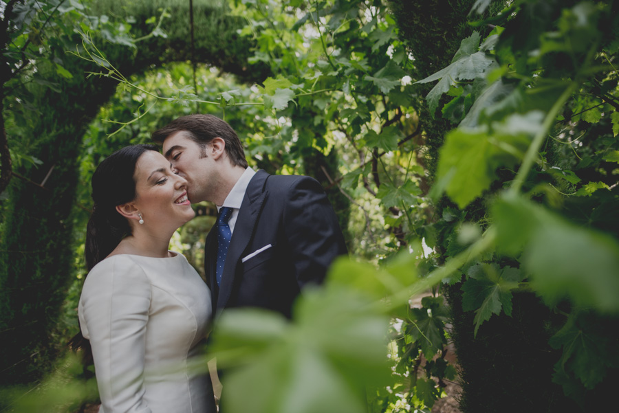 Post Boda en los alrededores de la Alhambra. Fran Menez Fotógrafos de Boda en Granada. 2